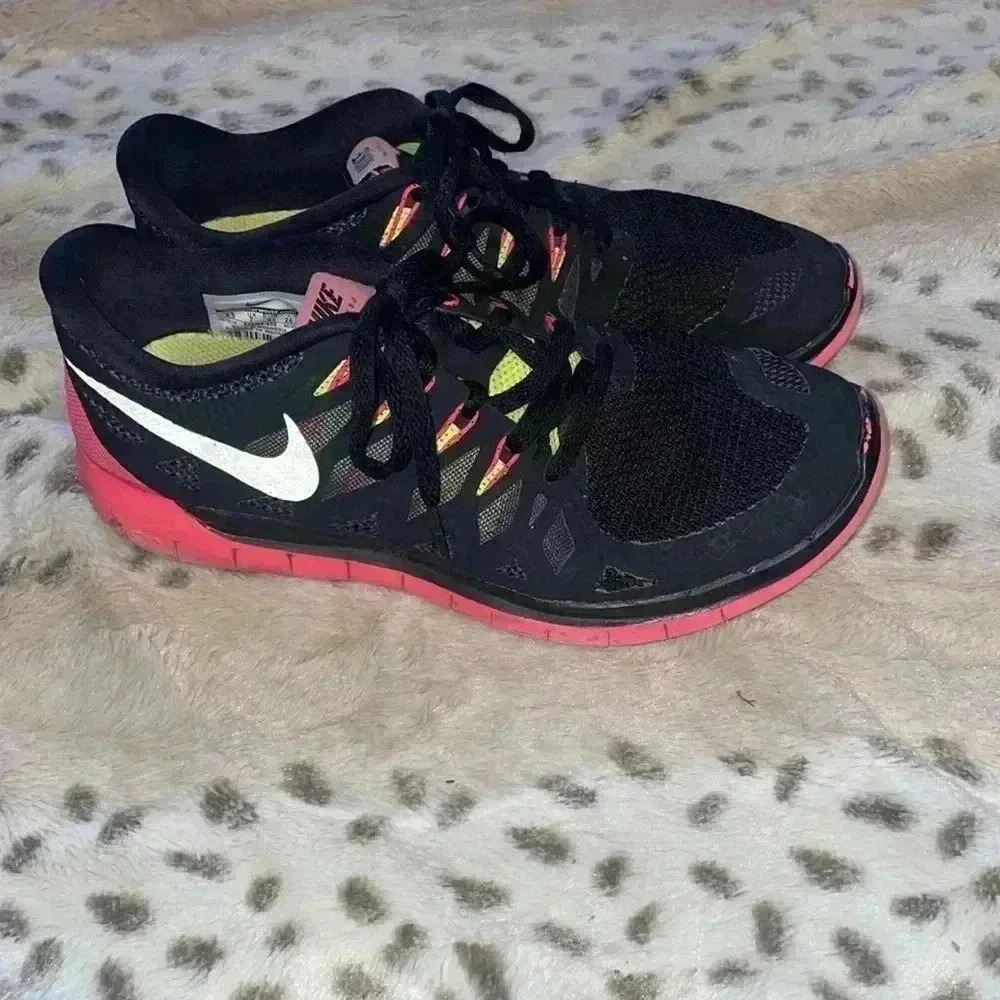 Nike Free 5.0 Sneakers - Picture 3 of 7